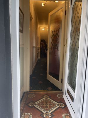 The entrance hallway- click for photo gallery